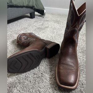 Men’s Ariat Squared toe brown boots